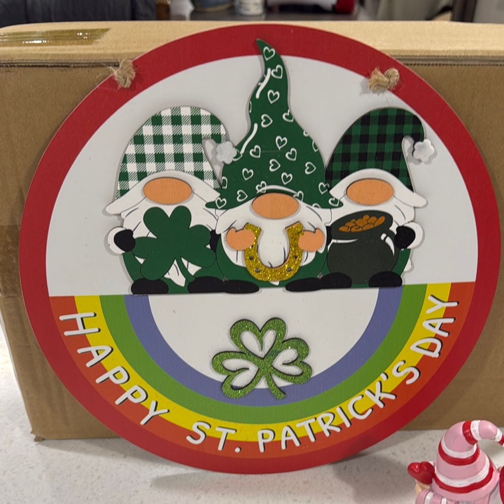 Valentine's Gnome Heart Decor, includes reversible sign and wooden gnomes. NWT - Picture 4 of 4